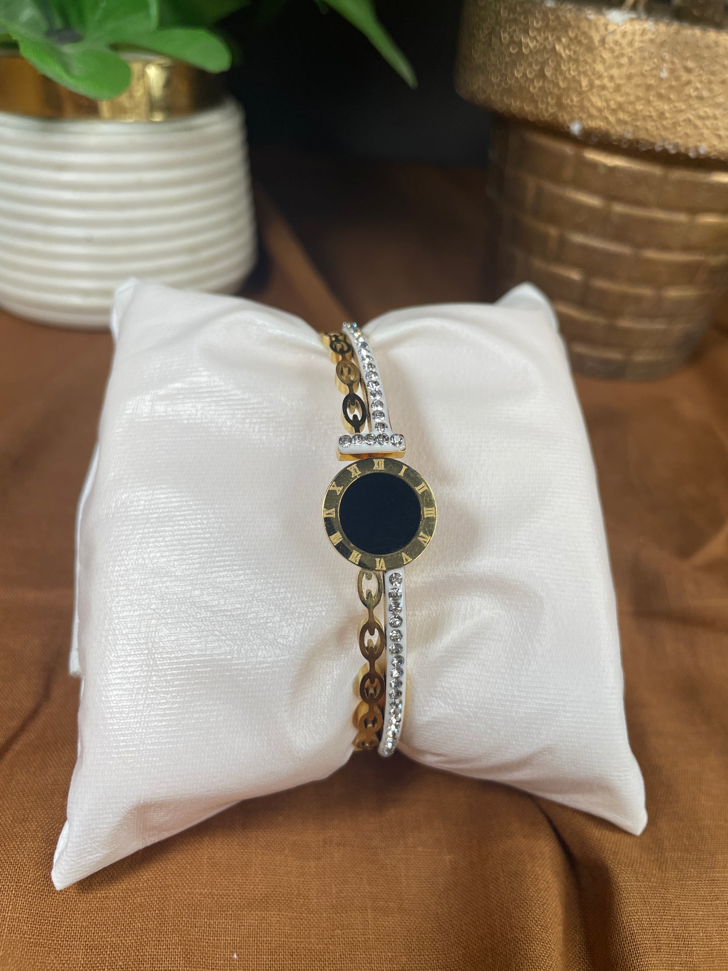 Timeless Roman Numeral Bracelet."Stainless Steel"