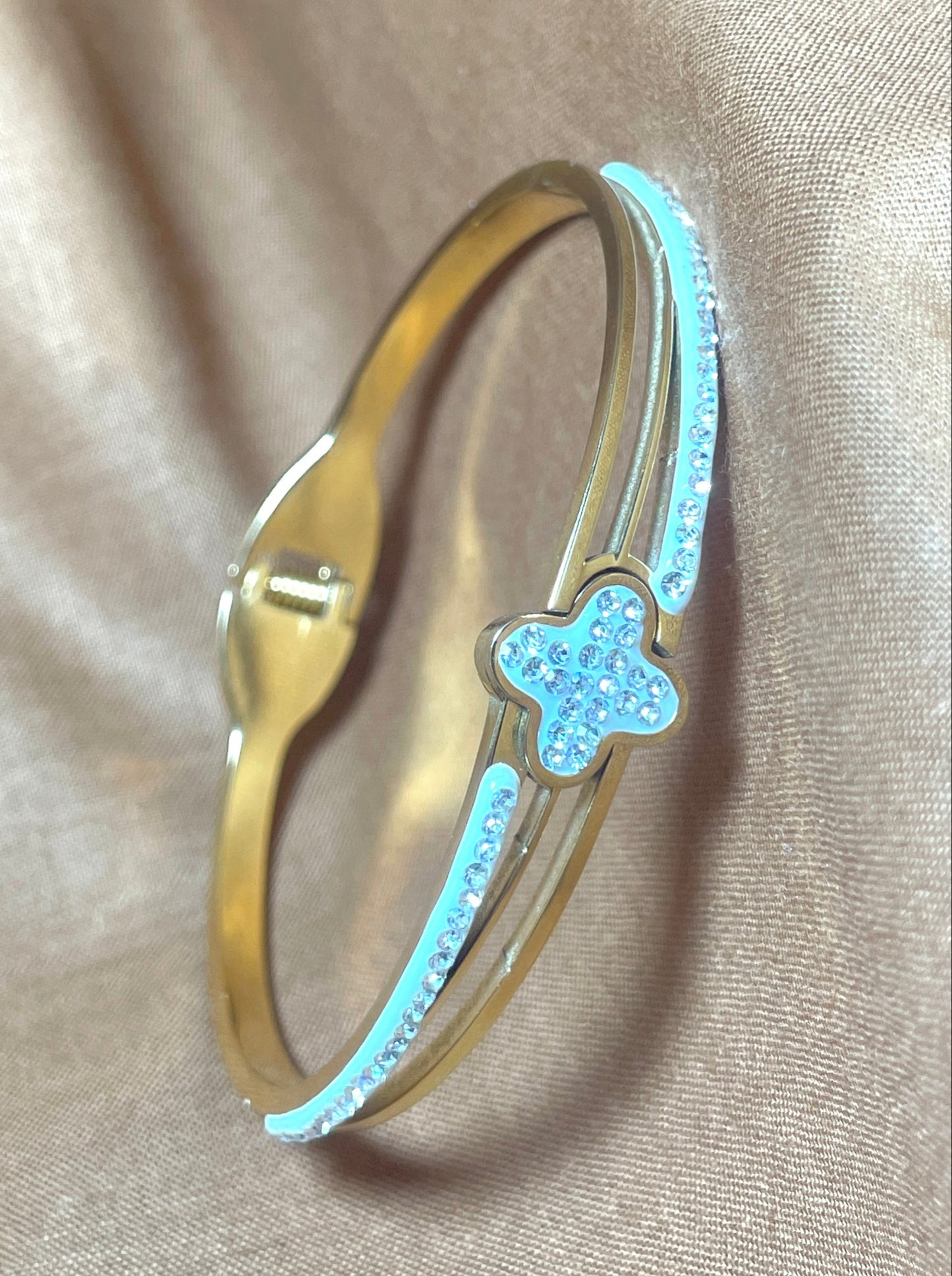 Golden Crystal Clover Bracelet ."Stainless Steel"