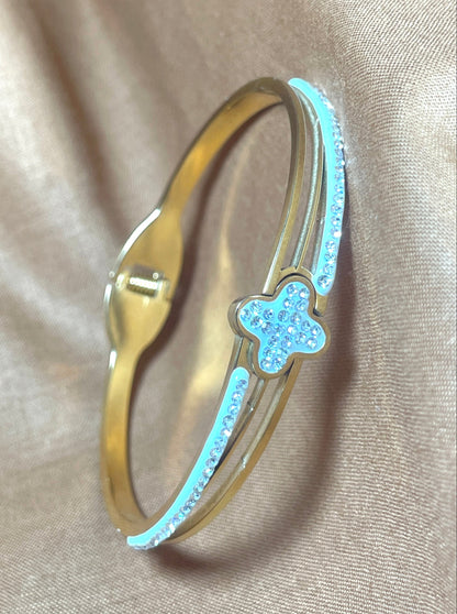 Golden Crystal Clover Bracelet ."Stainless Steel"