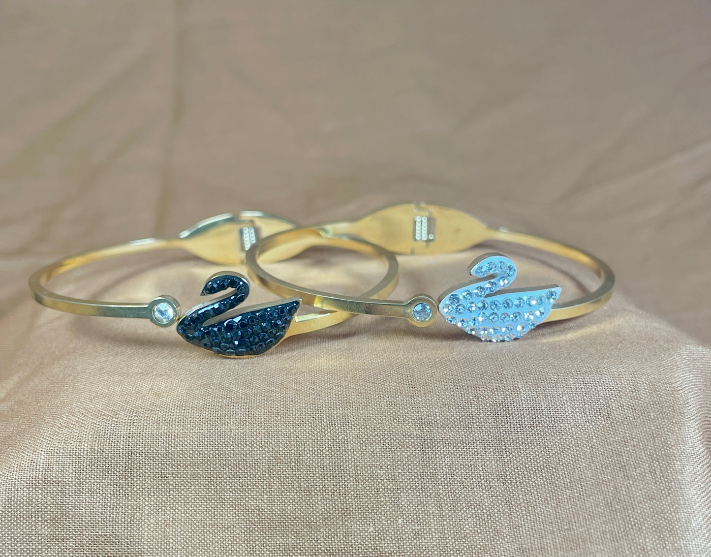 Crystal Black Swarn Bracelet."Stainless Steel"