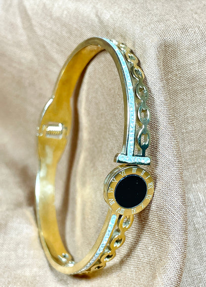 Timeless Roman Numeral Bracelet."Stainless Steel"